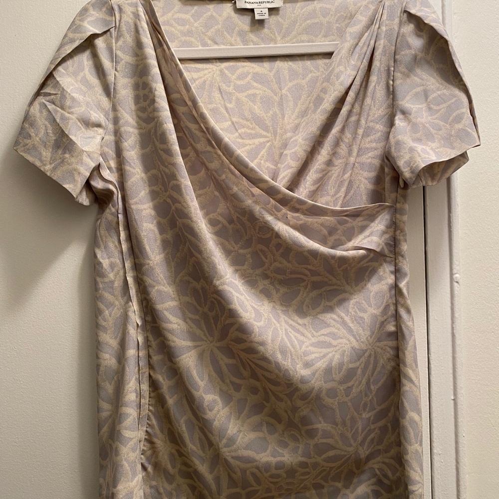 Banana Republic Blouse Shirt Size 4 Short Sleeve